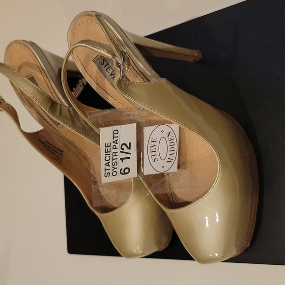 Steve Madden Staciee patent heel. Size 6.5. - Picture 5 of 8